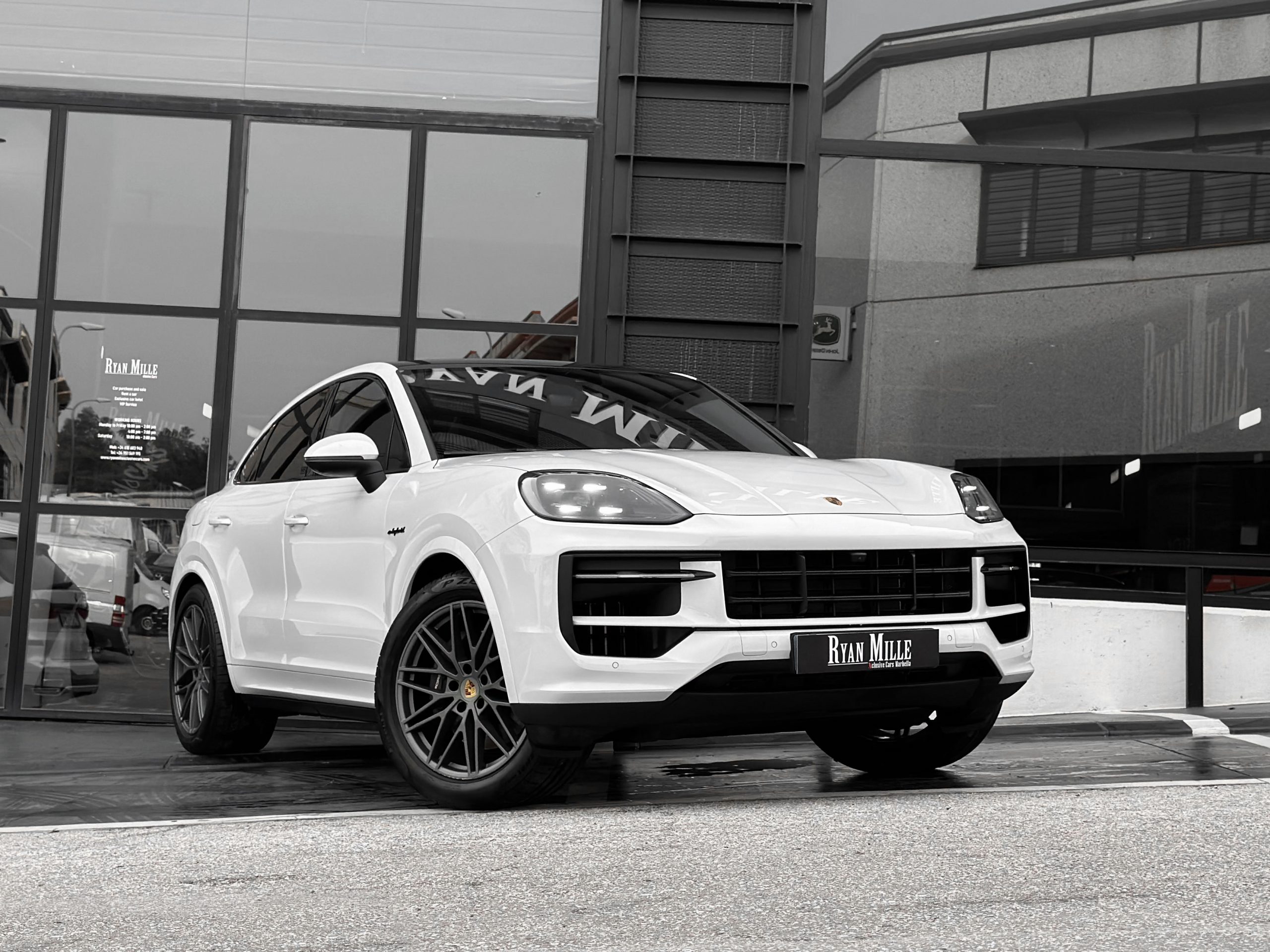 Porsche Cayenne Coupe E-Hybrid