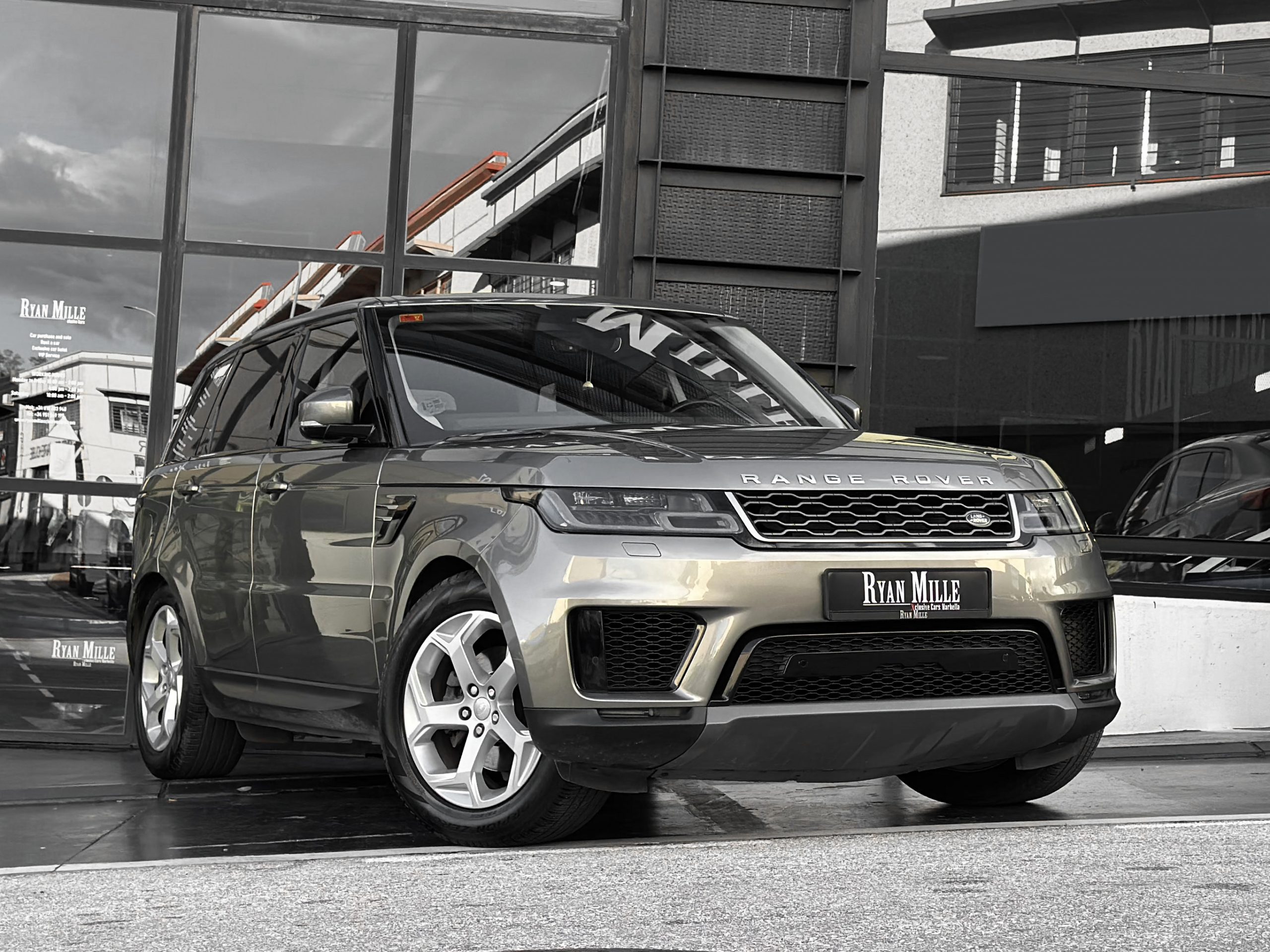 Land Rover Range Rover Sport - Ryan Mille Xclusive Cars
