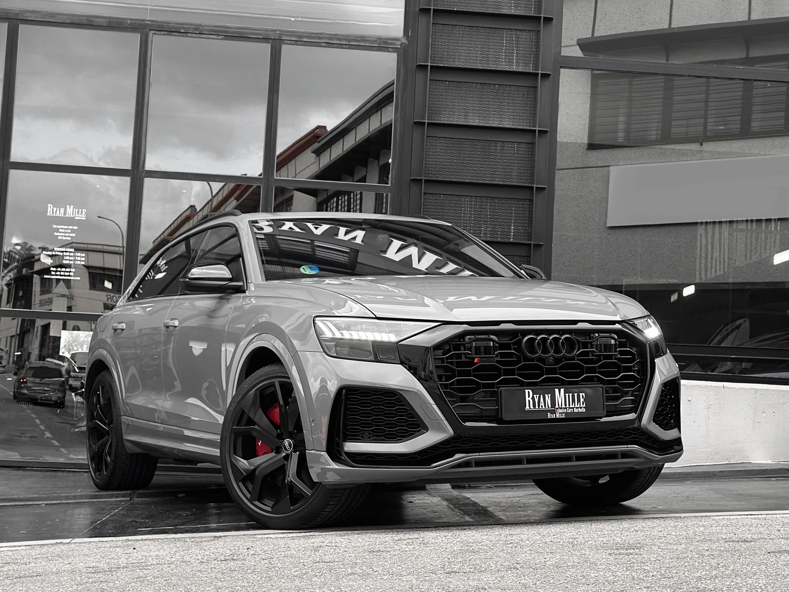 Audi RSQ8
